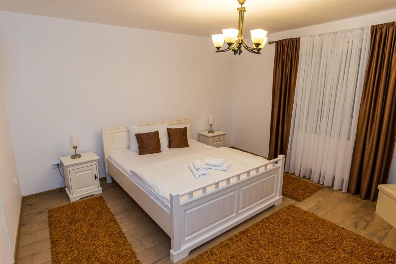 Casa Luca Hotell Moldova Noua Eksteriør bilde