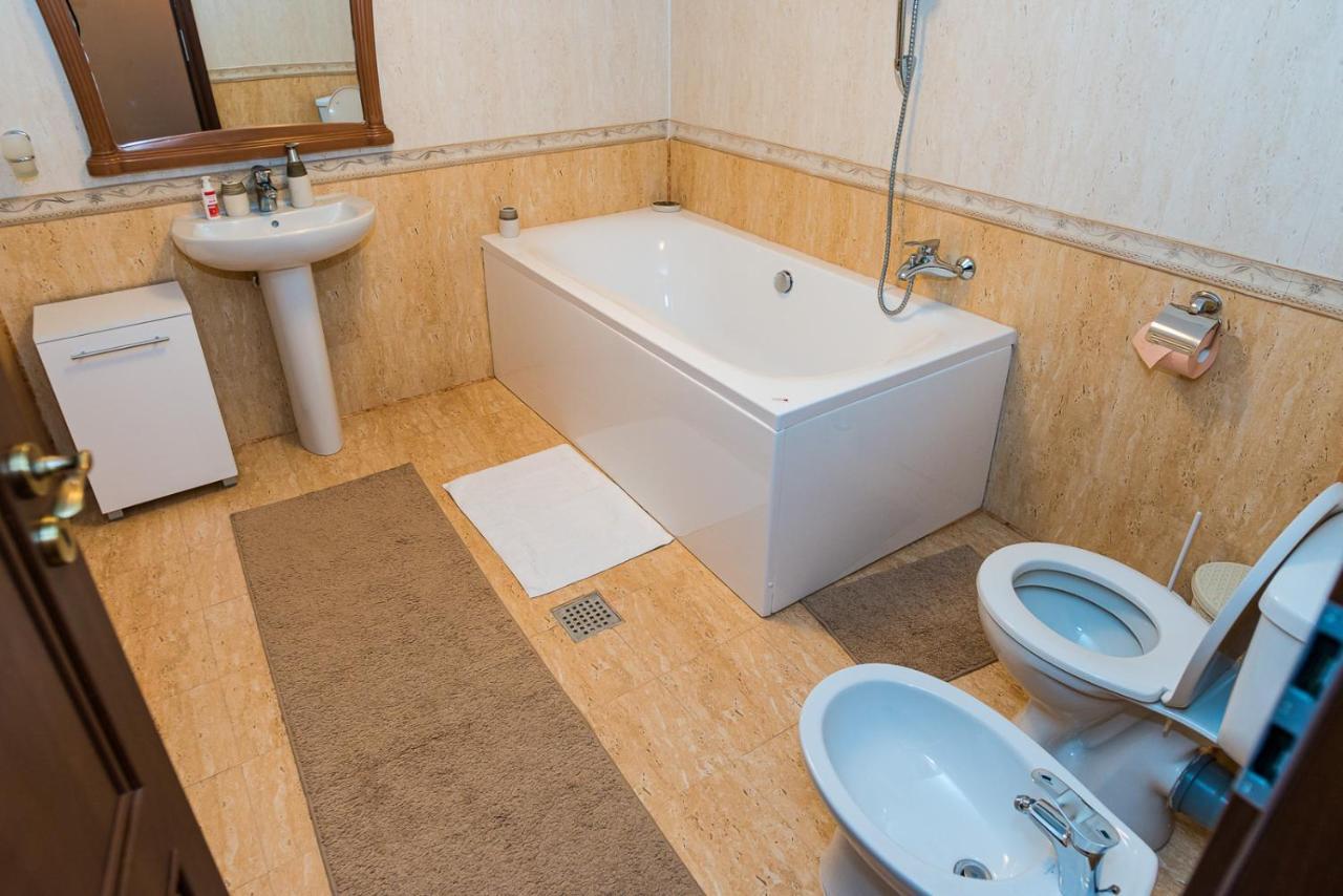 Casa Luca Hotell Moldova Noua Eksteriør bilde