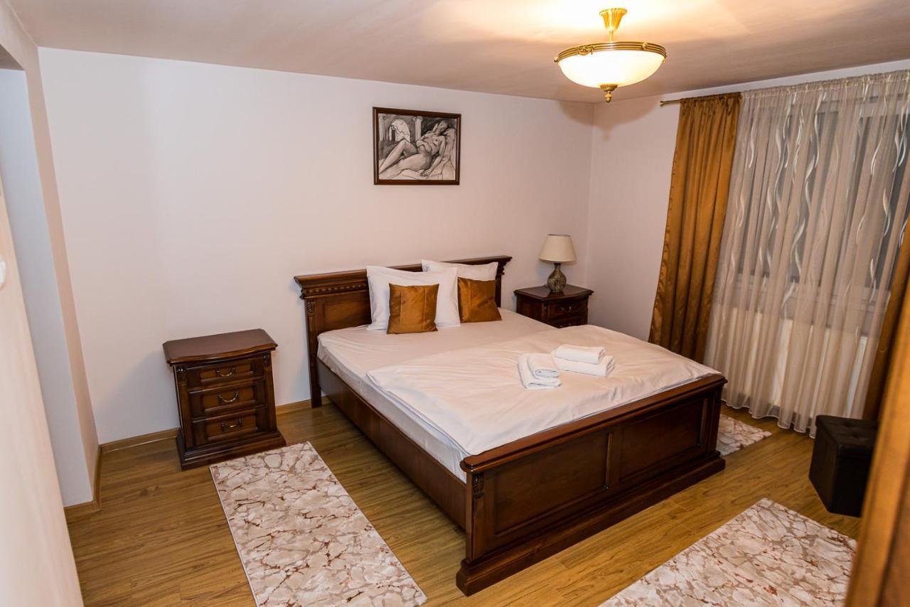 Casa Luca Hotell Moldova Noua Eksteriør bilde